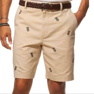 Chaps Khaki Tan Pineapple Embroidered Shorts. 100% cotton. Size 38 Men’s